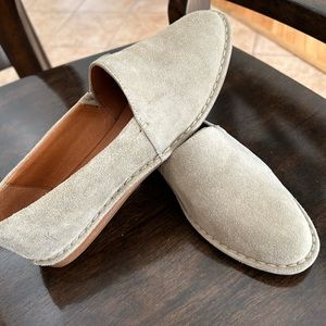 Frye size 8 suede flats